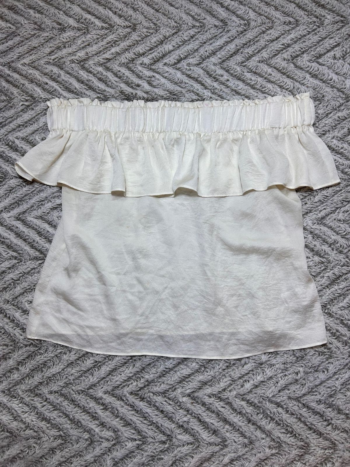 Express White Off Shoulder Ruffle Top Tube Blouse Women's L Layering