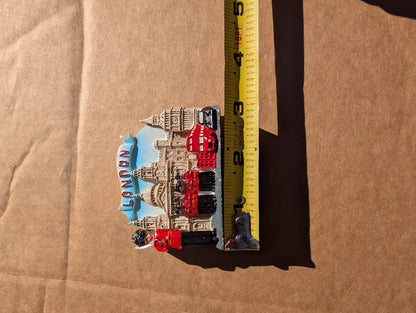 London Souvenir Fridge Magnet Red Double Decker Bus & Royal Guards Resin 3D