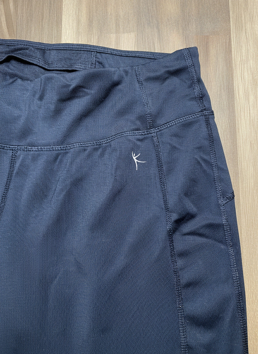 NXL Women's Size Medium (8-10) Black Capri Leggings Athletic Workout Pants