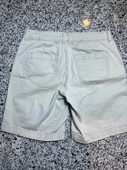 Lee Women's Size 8 Medium Khaki Beige Regular Fit Bermuda Casual Shorts Stretch