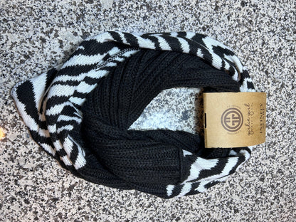 Girlie Girl Originals C.C Infinity Scarf NWT Zebra Print Black White Knit Loop