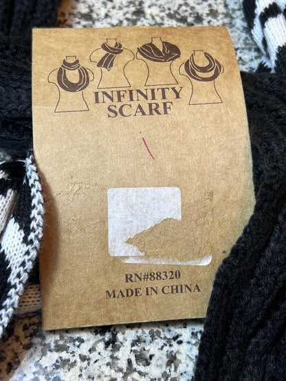 Girlie Girl Originals C.C Infinity Scarf NWT Zebra Print Black White Knit Loop