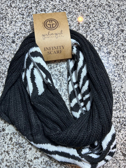 Girlie Girl Originals C.C Infinity Scarf NWT Zebra Print Black White Knit Loop