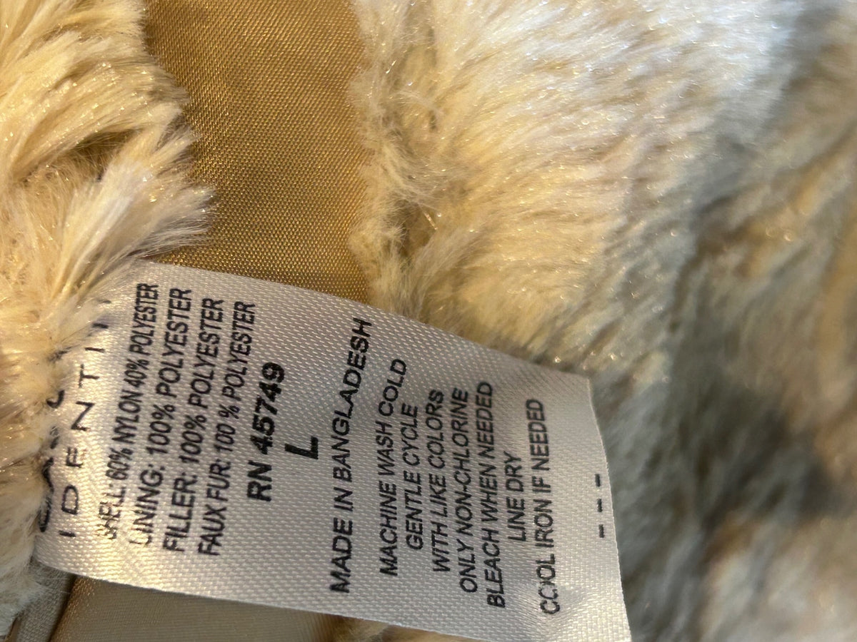 Casual Identity Women’s Size Large Cream Faux Fur Full Zip Reversible Vest