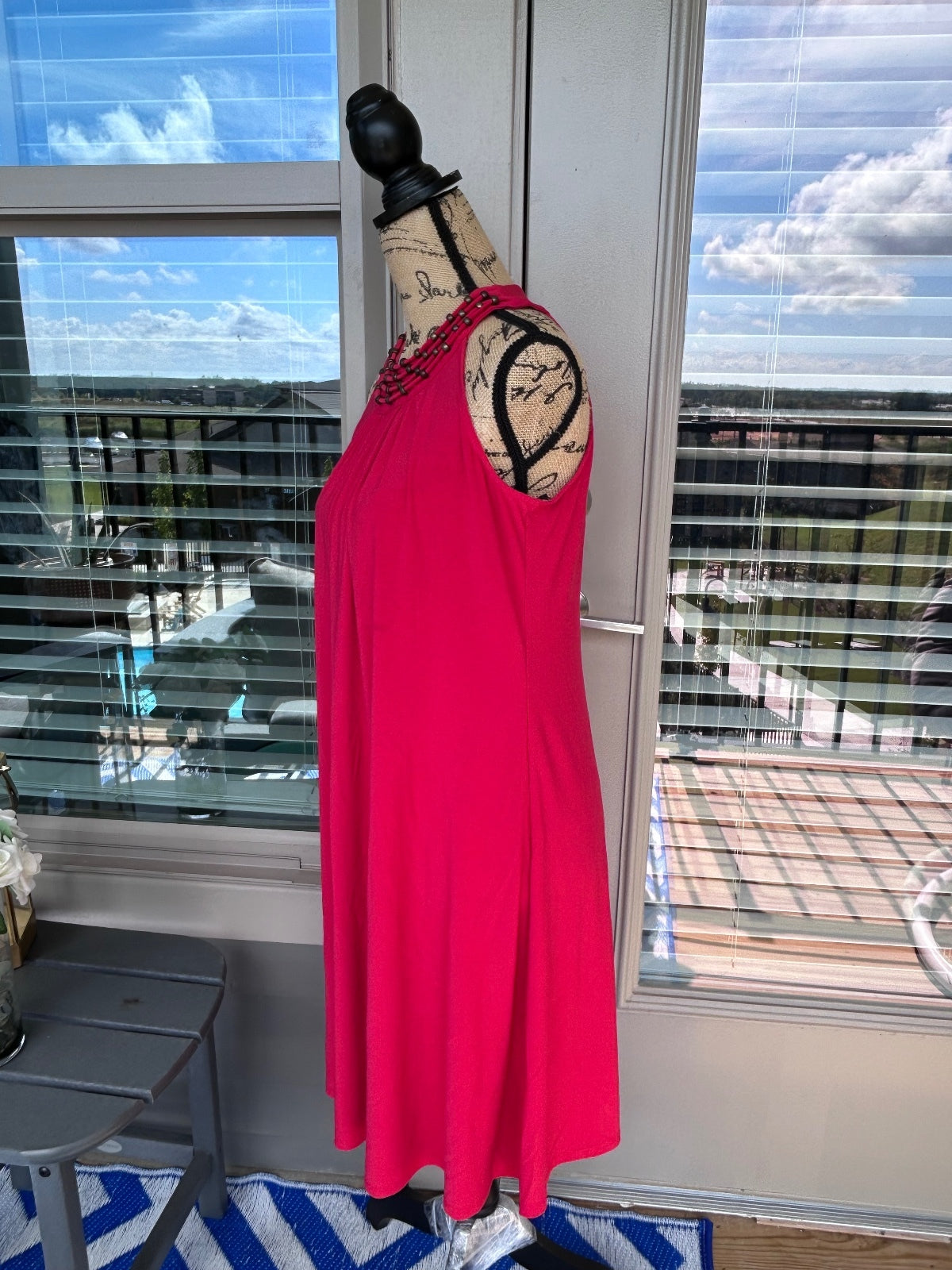 C&C California Womens Size Medium Red Sleeveless Beaded Neck Party Dress M