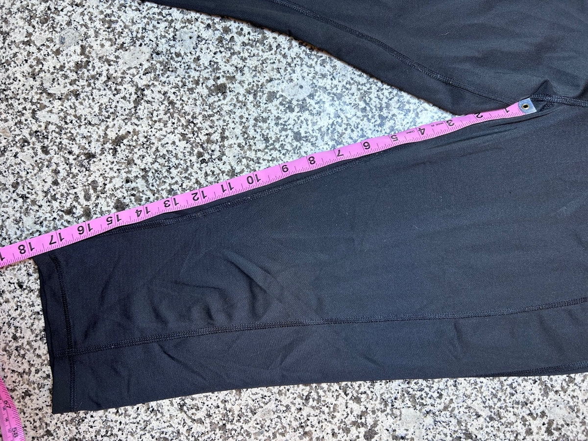 NXL Women's Size Medium (8-10) Black Capri Leggings Athletic Workout Pants