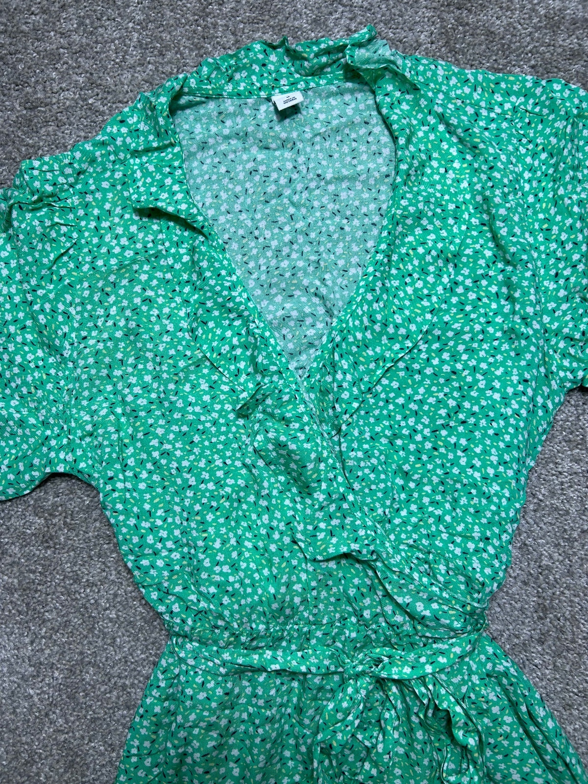 Old Navy Green Floral Wrap Midi Dress Women’s Medium Ruffle V-Neck Casual