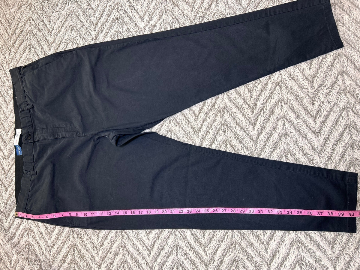 Old Navy Men 42x30 Dark Navy Blue Built In Flex Ultimate Tech Slim Chino Pants