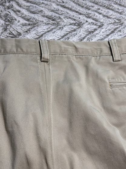 THRIFT Polo Ralph Lauren Mens 40W 29L Preston Chino Pants Spot On Seat Khaki