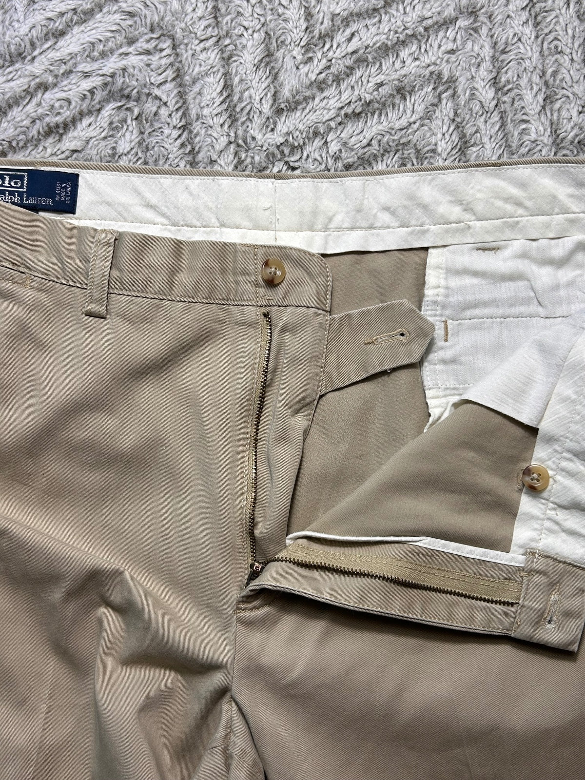 THRIFT Polo Ralph Lauren Mens 40W 29L Preston Chino Pants Spot On Seat Khaki