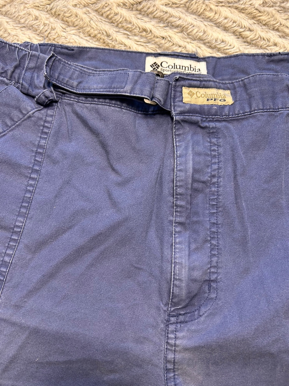 Thrift! Columbia PFG Blue Utility Cargo Shorts Men's XL Mesh Pocket