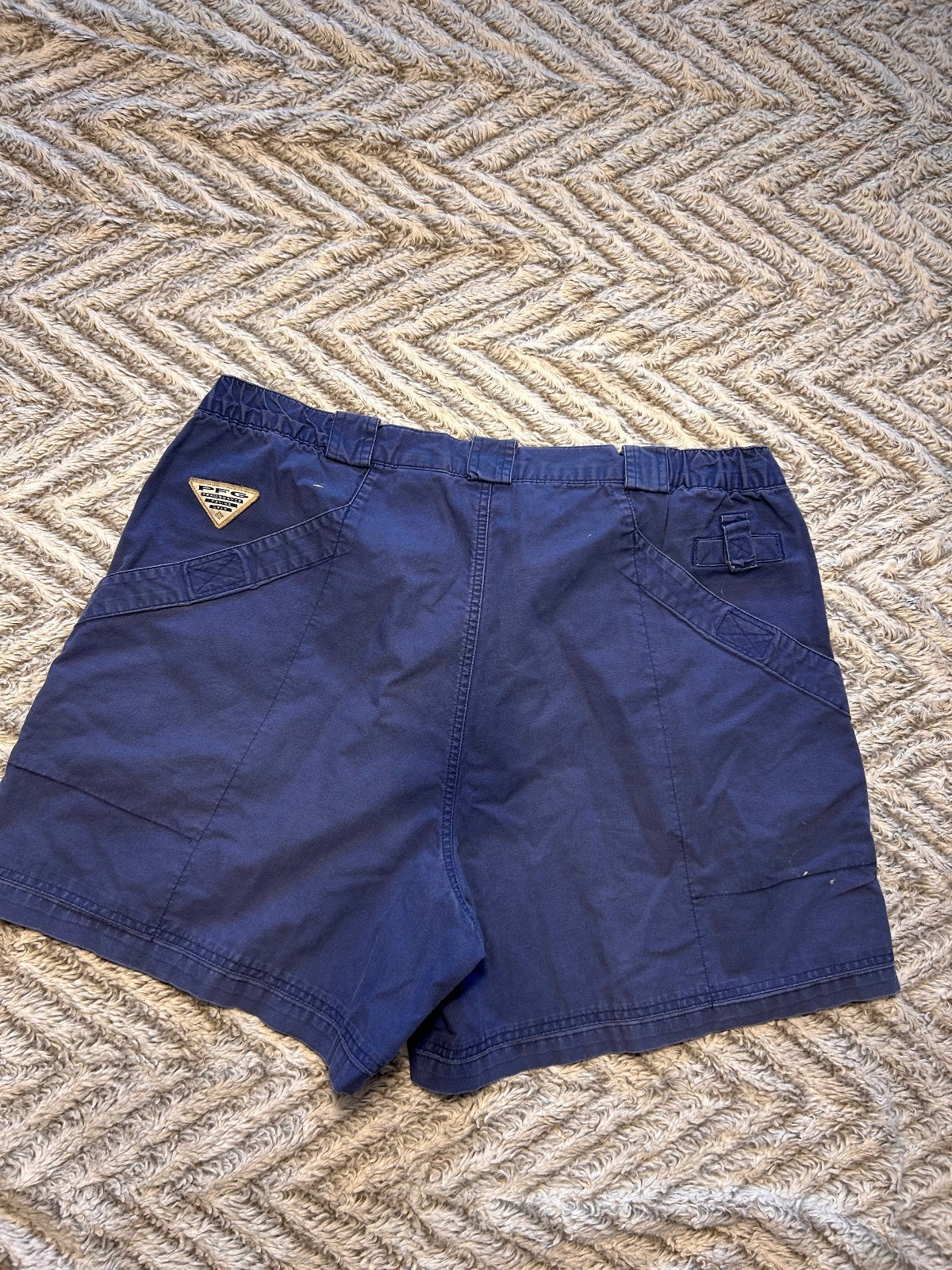 Thrift! Columbia PFG Blue Utility Cargo Shorts Men's XL Mesh Pocket