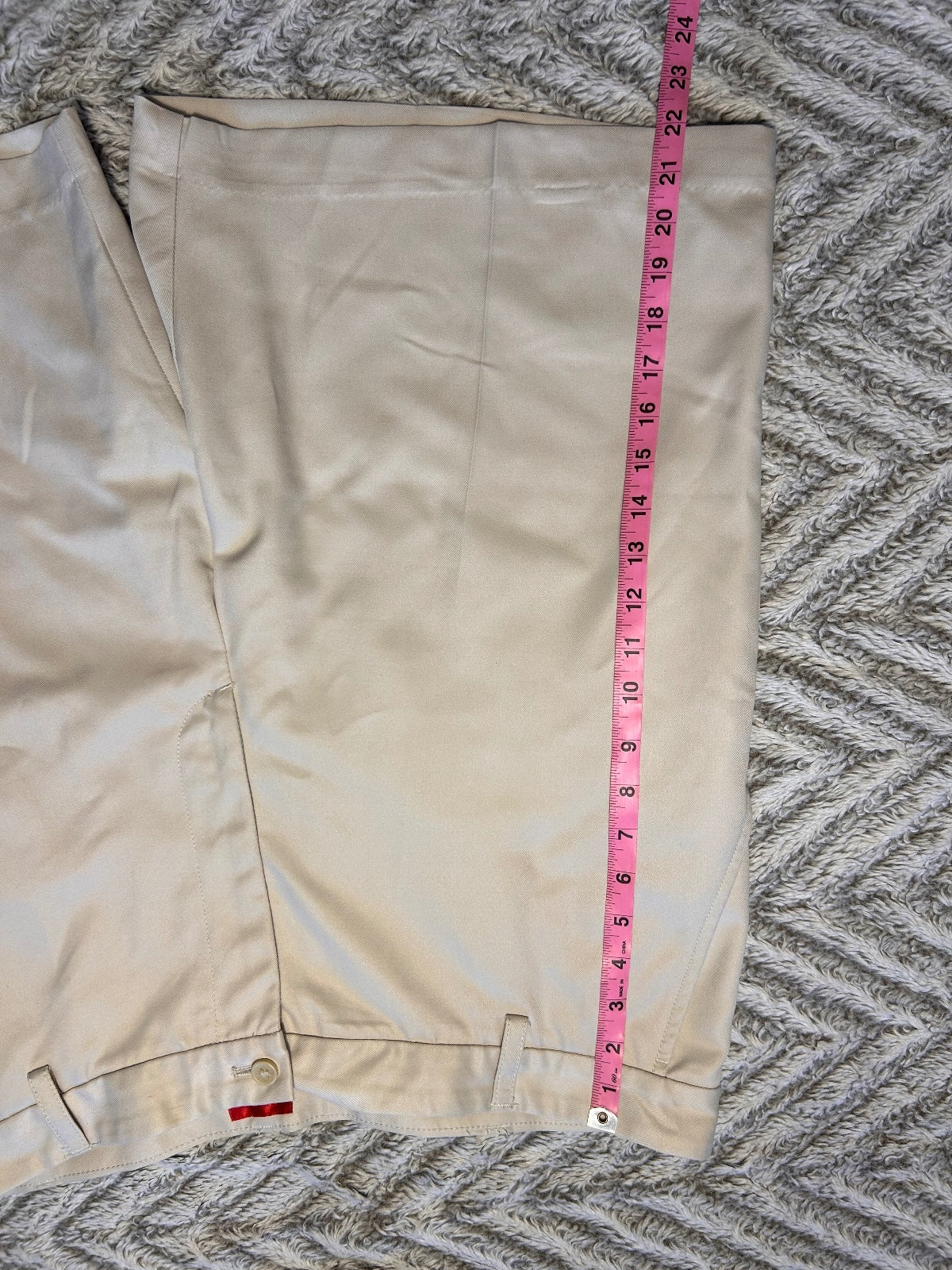 IZOD Mens Size 40 W40 Beige Tan Chino Bermuda Golf Shorts