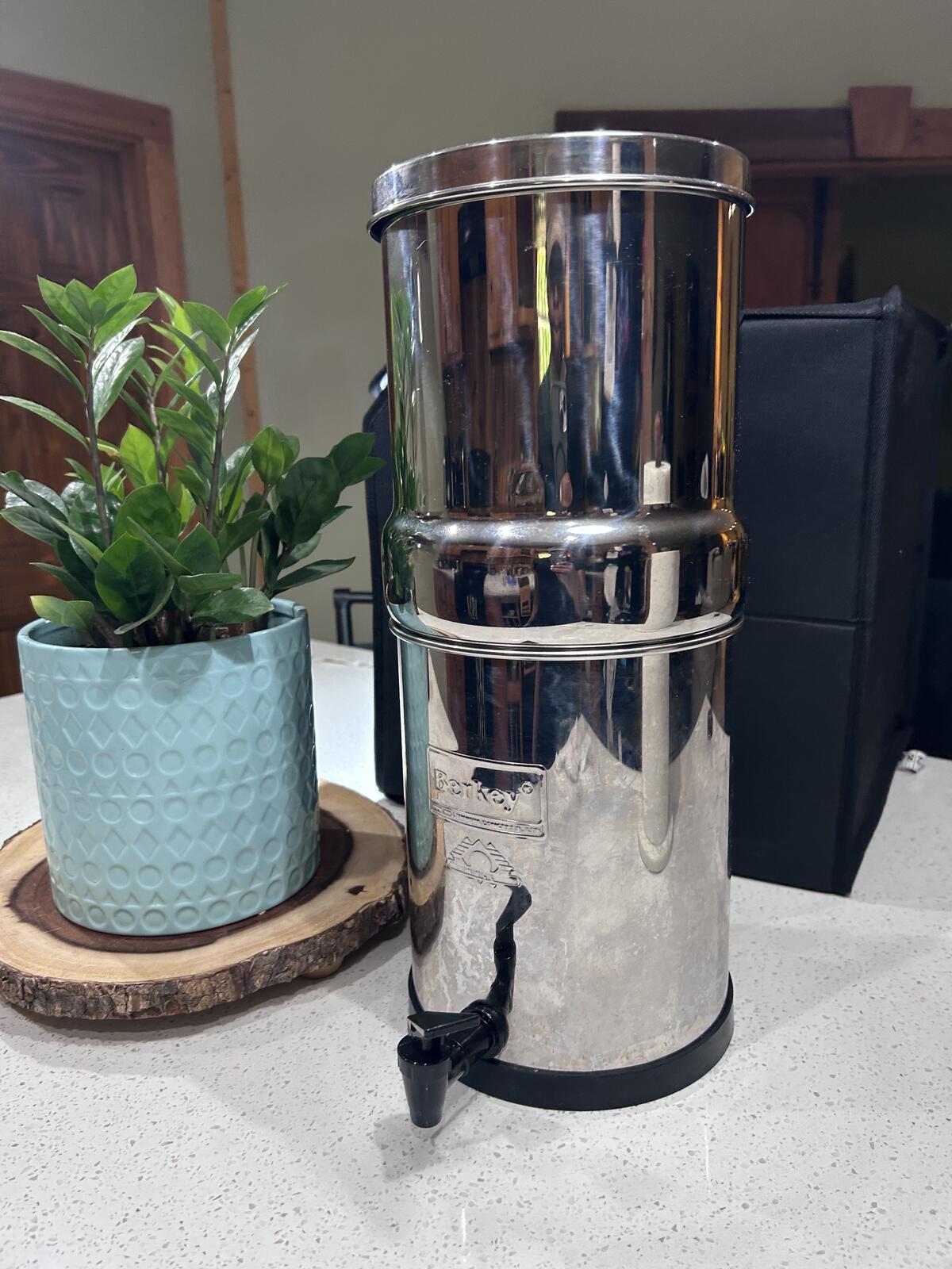 Authentic Berkey Go Kit Water Filter and Purifier - 1 Quart Stainless Steel