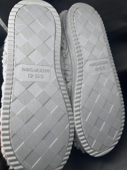 Dearfoams Cozy Mountain Memory Foam Gray Sherpa Bootie Slips