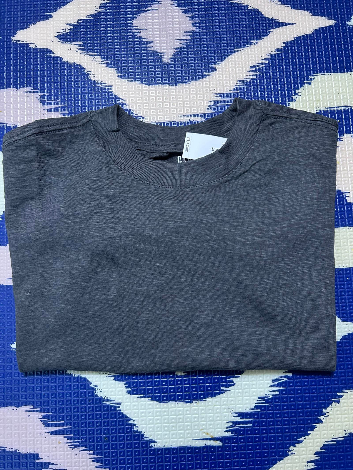 GAP ORGANIC Soft Black Crop Shirt Sz. Med