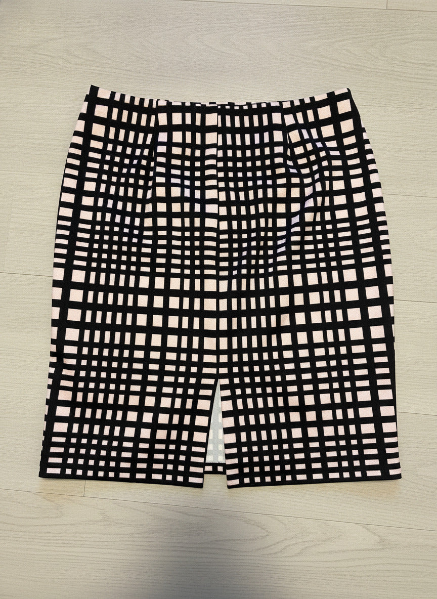 Black and Beige Checkered Pencil Skirt with Front Slit - Professional and Chic