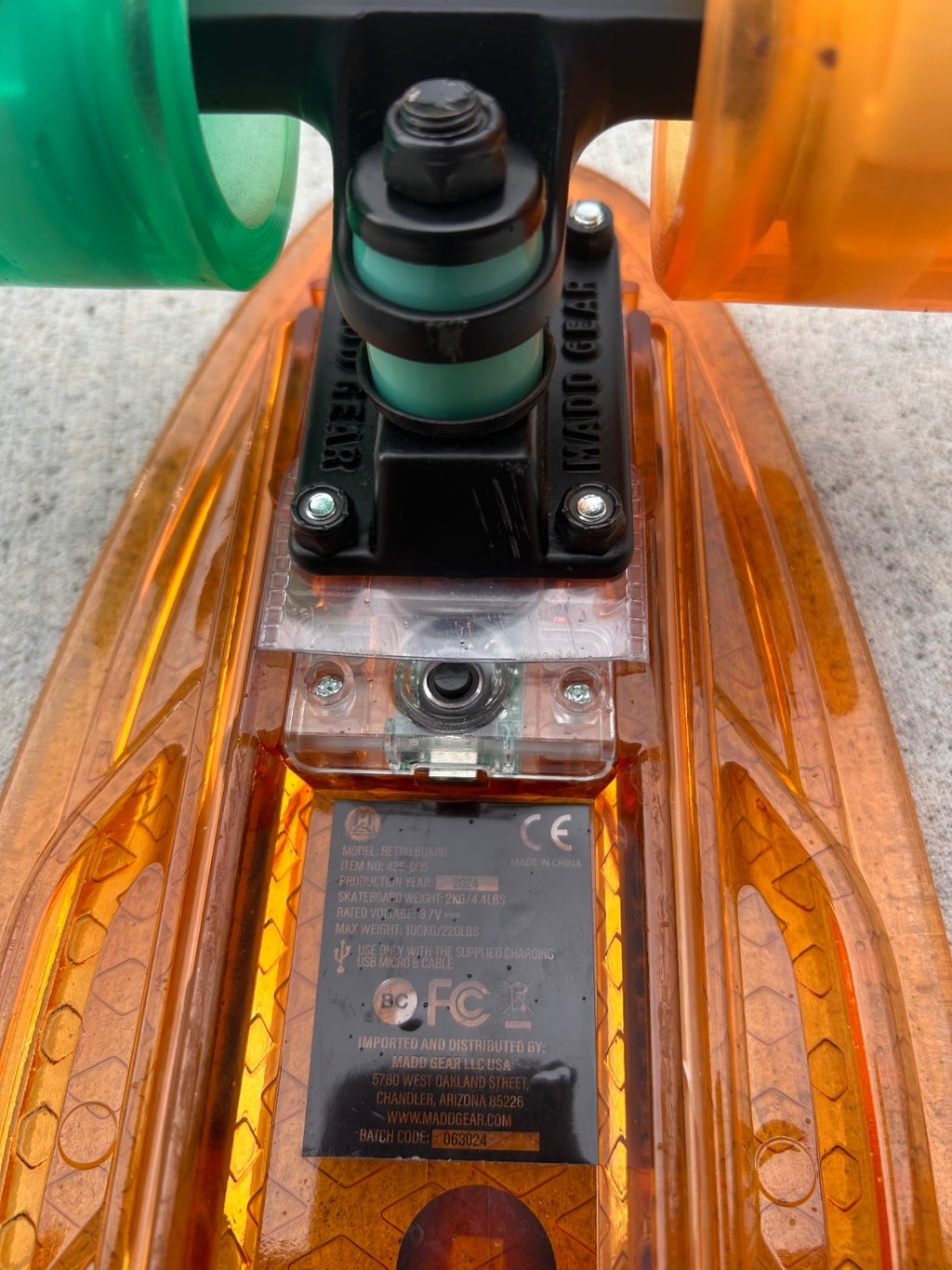 Madd Gear Retro Board 22 In LED Light Up Skateboard Green Orange Penny Cruiser