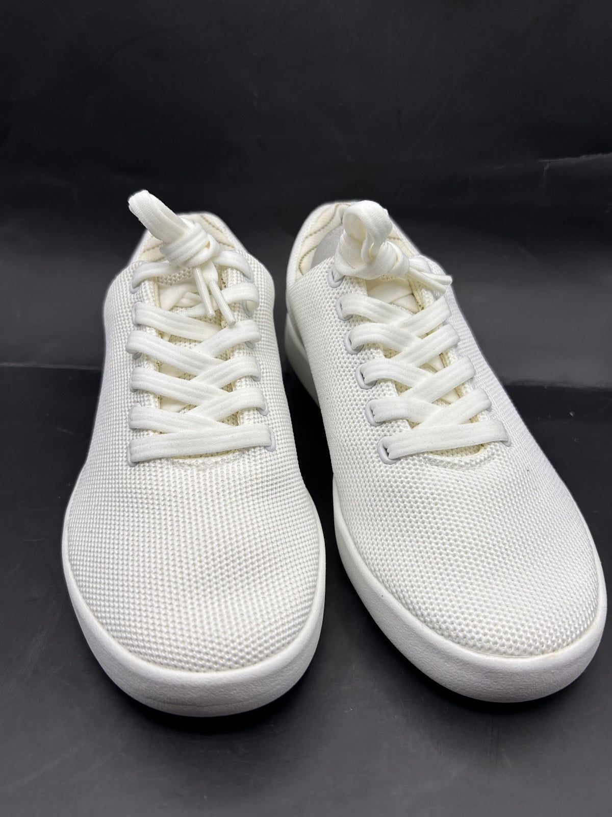 Atoms Model 000 White Knit Everyday Comfort Sneakers – Size L7 (US W5 / M3.5)