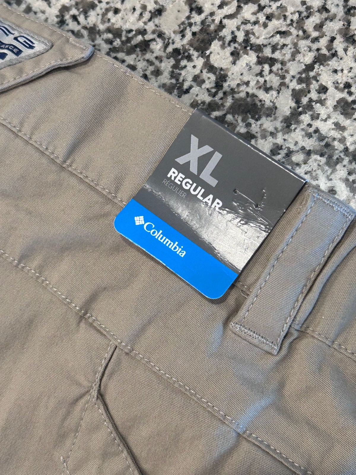 Columbia Men's XL Beige Cargo Shorts with Mesh Pockets