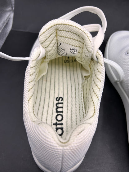 Atoms Model 000 White Knit Everyday Comfort Sneakers – Size L7 (US W5 / M3.5)