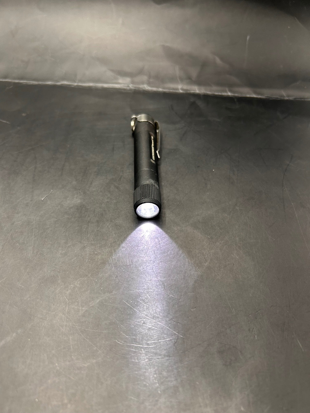 Leatherman Monarch 300 Vintage Black Aluminum LED Pocket Flashlight – Penlight
