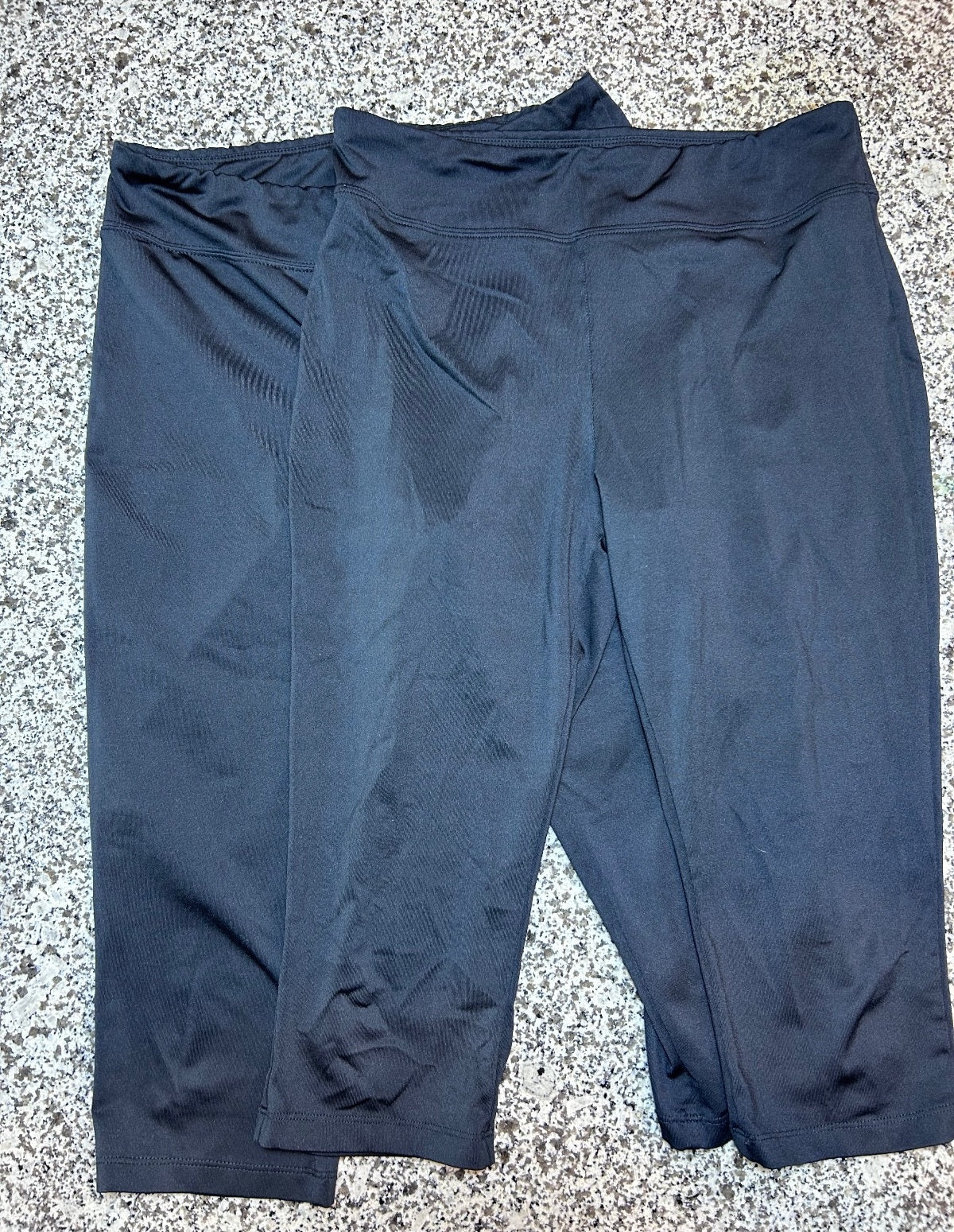 Lot of 2 Women's Black Capri Leggings Set Stretchy Cropped Workout Lounge Pants