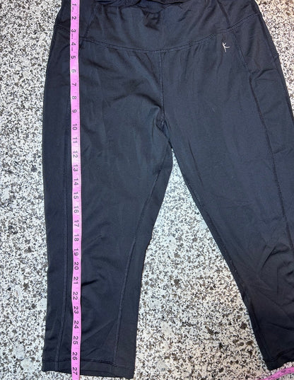 NXL Women's Size Medium (8-10) Black Capri Leggings Athletic Workout Pants