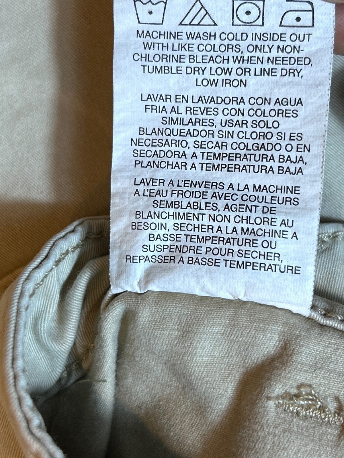 Lee Women's Size 8 Medium Khaki Beige Regular Fit Bermuda Casual Shorts Stretch